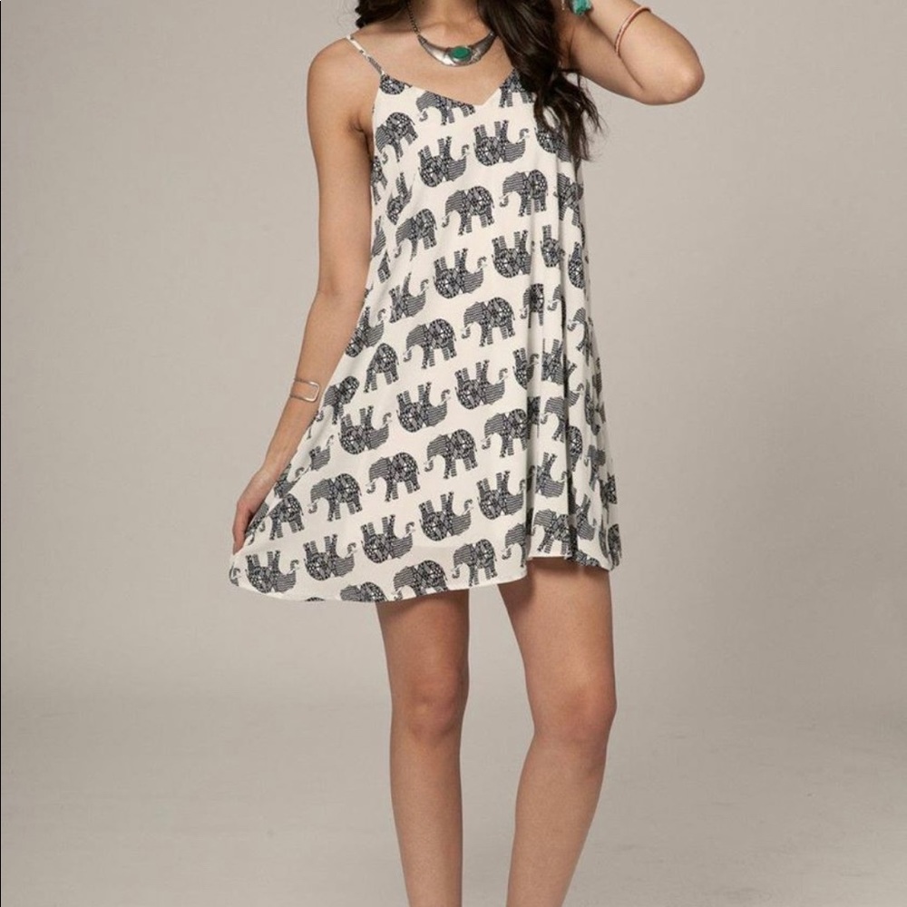 Peach Love California Elephant Dress Small